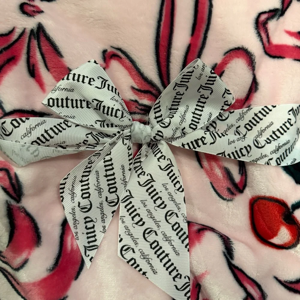 NWT Juicy Couture Pink Cherries & Ribbons Oversized Plush Throw Blanket 60